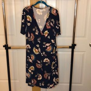 Navy maternity dress size L